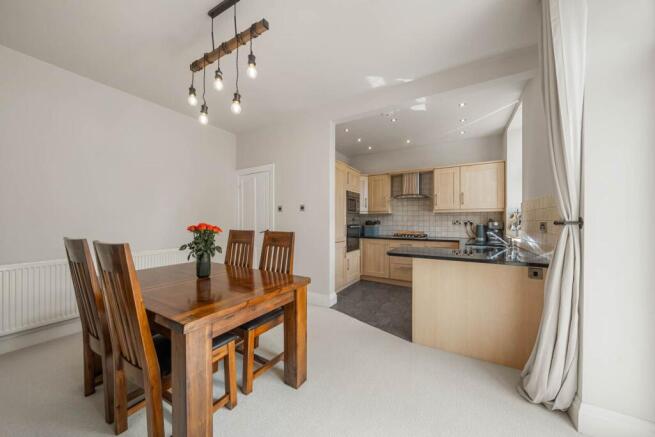 3 bed Detached for sale Image 4