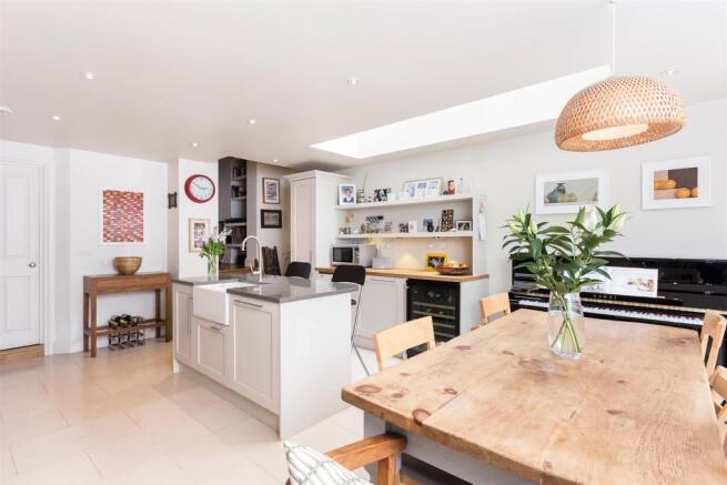 LLSN_Aden Grove_N16 