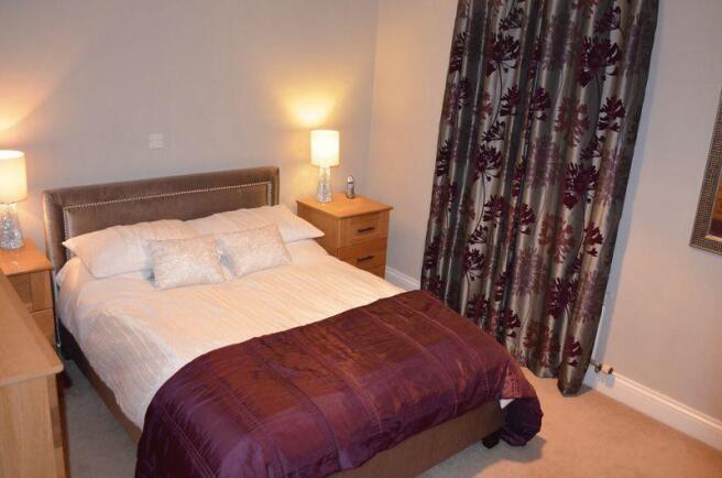 BEDROOM 2