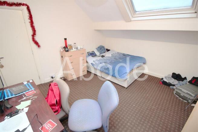 3 bed House to rent Image 4