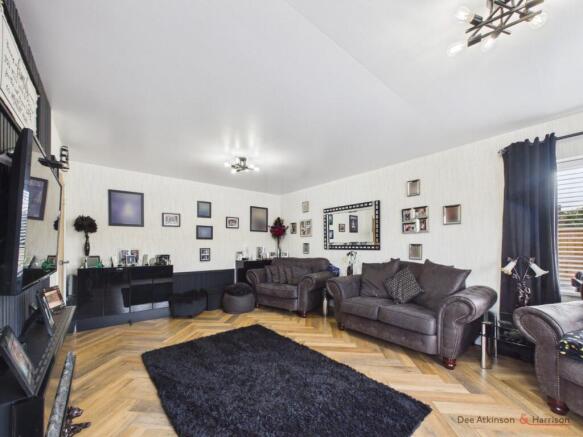 2 bed Detached Bungalow for sale Image 6