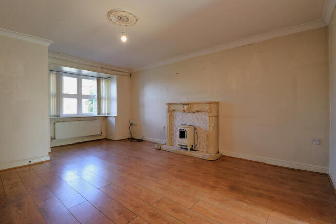 3 bed Detached for sale Image 4