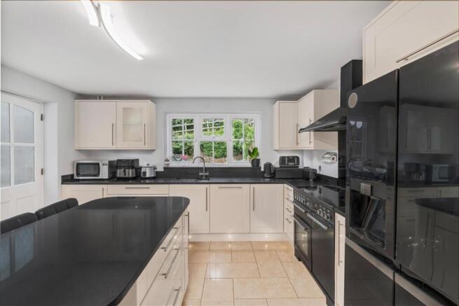 3 Walsingham Close, Bloxham-10.jpg