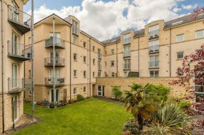 Flat 2, 108, Crewe Road North, Royston, Edinburgh EH5 2NE