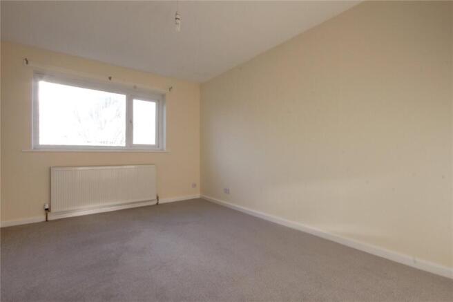 3 bed Terraced to rent Image 5