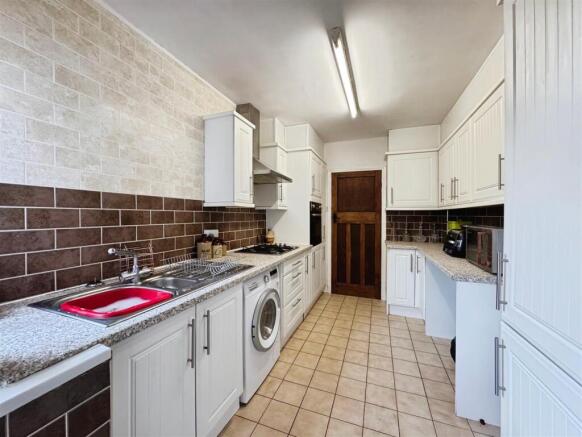 3 bed Detached for sale Image 7