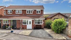 10, Finchdean Close, Meir, Stoke-on-trent ST3 7UT