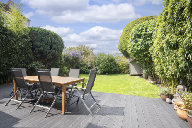 Seating Area & Garden