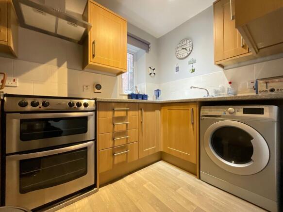 2 bed Apartment for sale Image 10