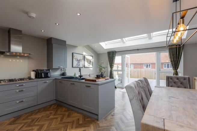 Ploughlands Grove 4 Kitchen Dining Room-1.jpg