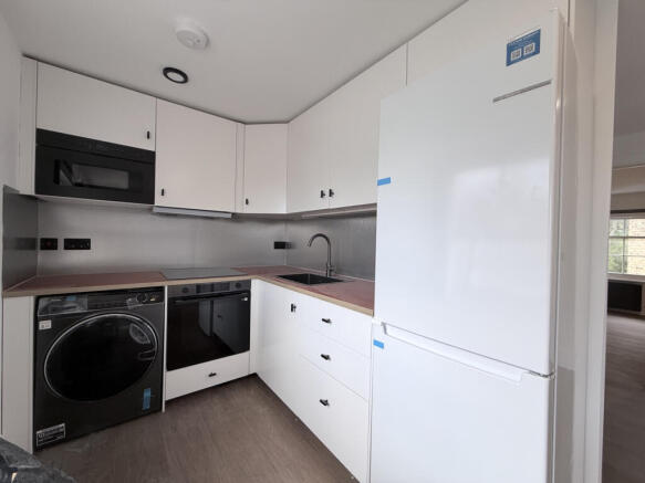 1 bed flat to rent South Street, Epsom KT18