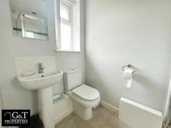 2nd Shower Room