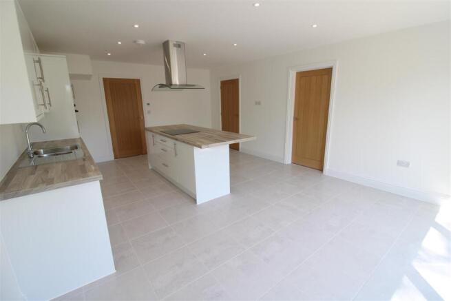 Kitchen/Diner (Alto ID: 187681379)