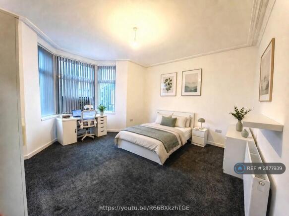 Large Double Bedroom 4