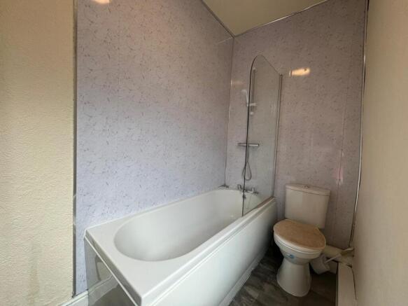 2 bed House to rent Image 6