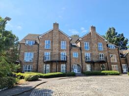 10, Drey House, Squirrel Walk, Wokingham RG41 3AA