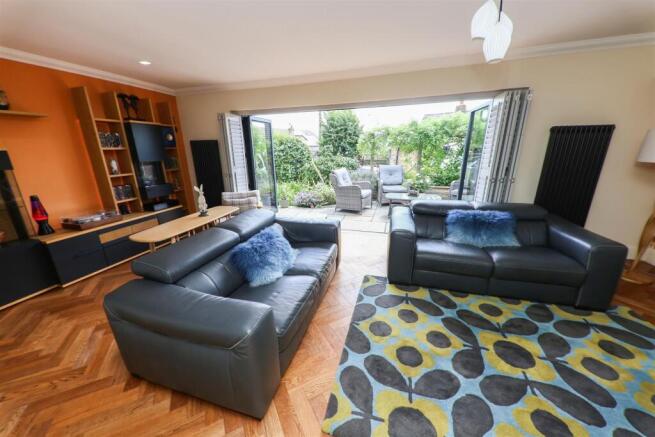 3 bed Detached Bungalow for sale Image 9