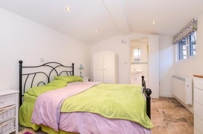 Bedroom 1 (Double)