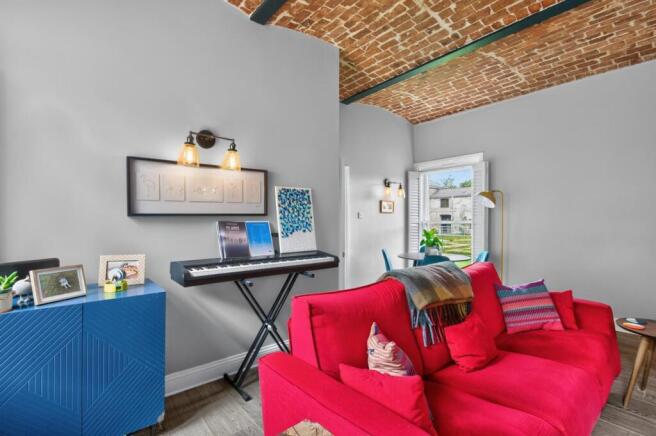 3 bed House for sale Image 6