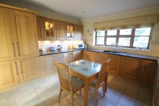 Large fully fitted k