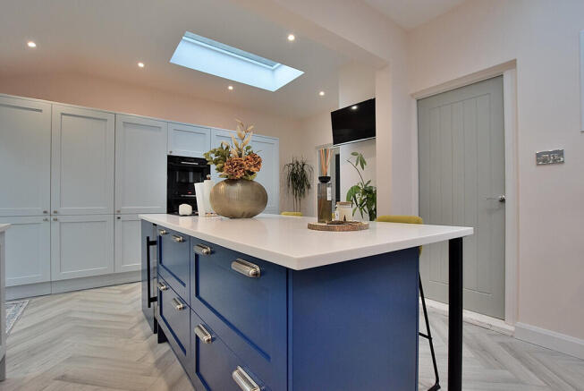 3 bed Detached for sale Image 6