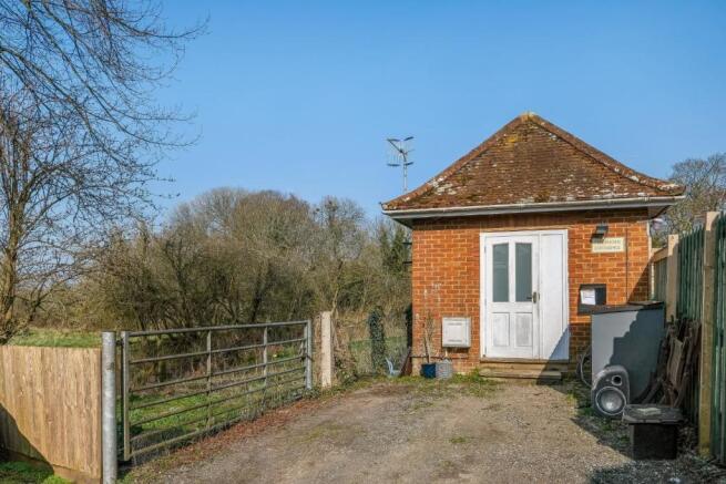 Detached annex
