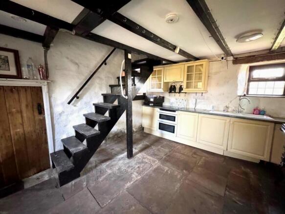 kitchen1.jpg