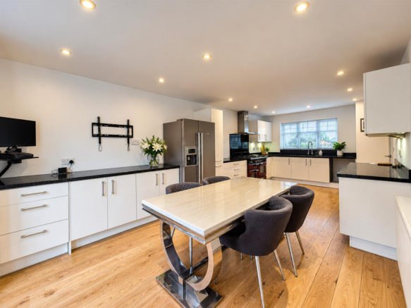 Modern Open-Plan Kitchen and Dining Space.png
