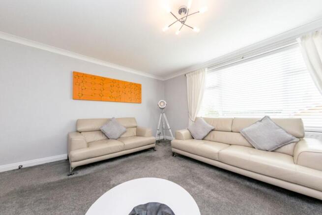 4 bed Detached for sale Image 10