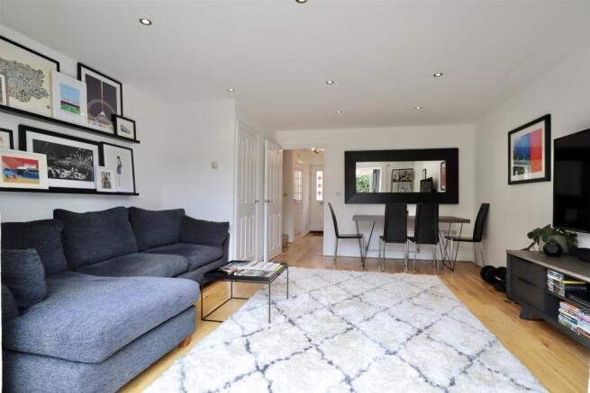 Living Room 4.jpg