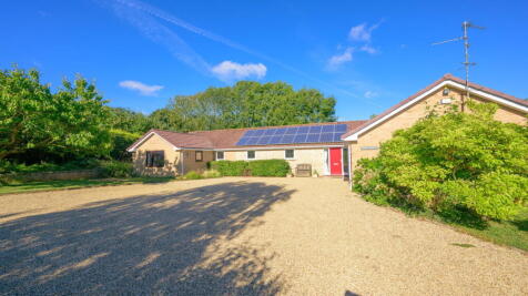 Crown Hill in Ropsley, Grantham