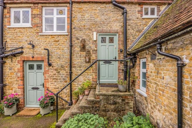 North Street, Midhurst, West Sussex, GU29 photo 3
