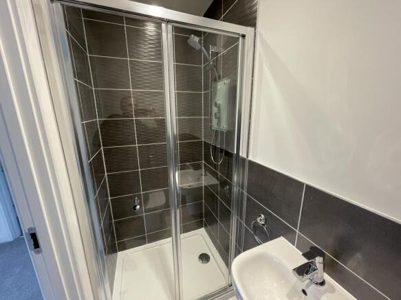 3 bed Semi-Detached to rent Image 8