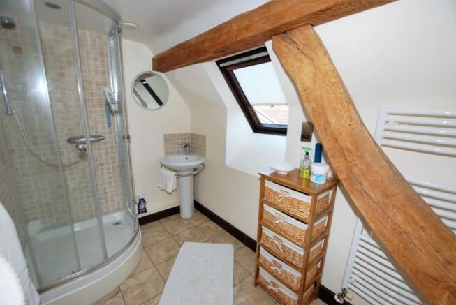 En-Suite Shower rm