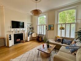 83, Hazellville Road, London N19 3NB