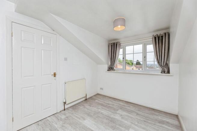3 bed Semi-Detached for sale Image 11