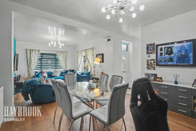 4 bed Cottage for sale Image 8