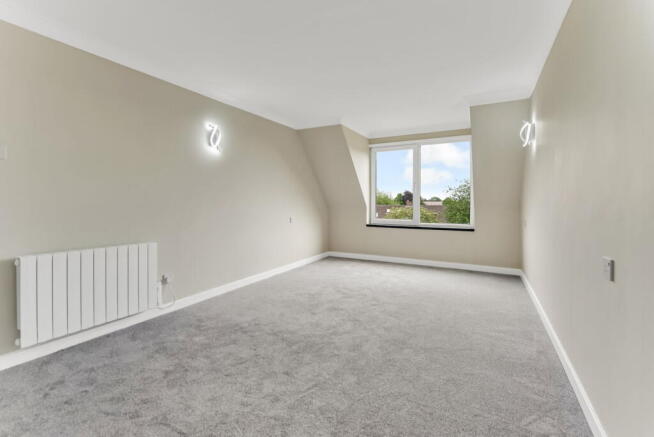 1 bed Flat for sale Image 2