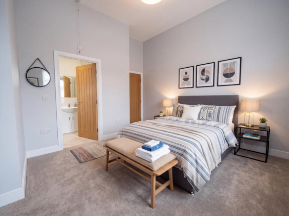 5 bed Semi-Detached for sale Image 5