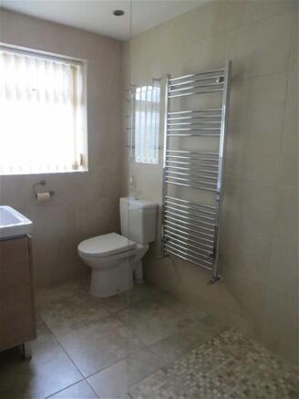 SHOWER ROOM