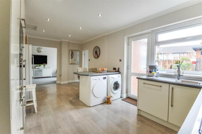 Living / Dining / Kitchen