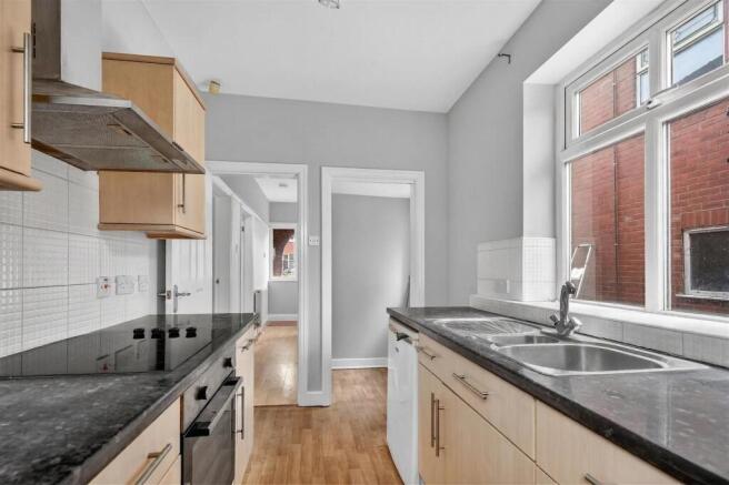 3 bed Semi-Detached for sale Image 5