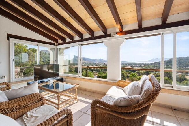 Enclosed Terrace (2)