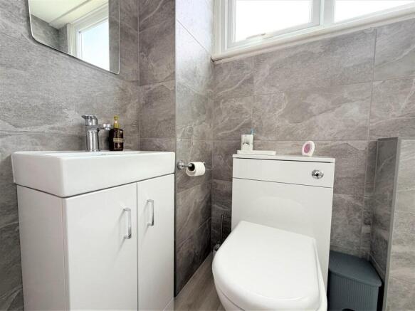 SHOWER ROOM1