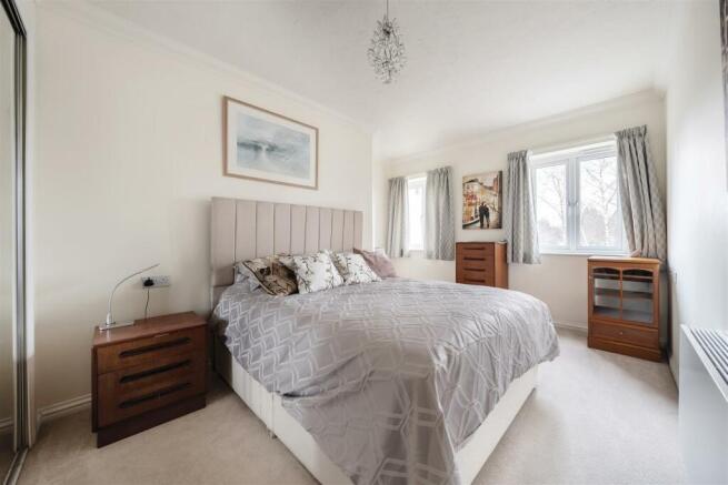 Bedroom (2).jpg