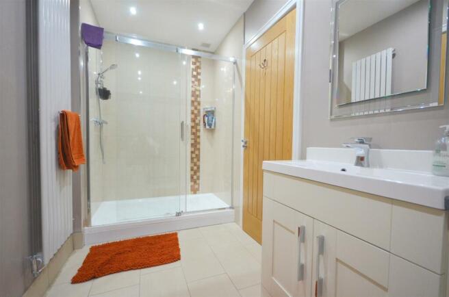 Cloaks / Shower Room