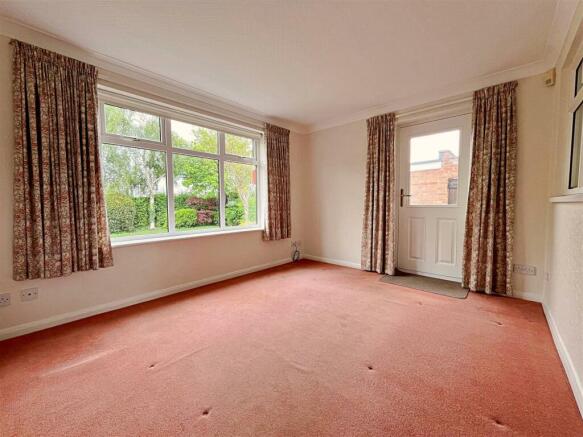 GARDEN ROOM