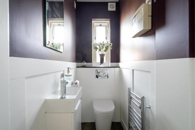 4 bed Detached for sale Image 11