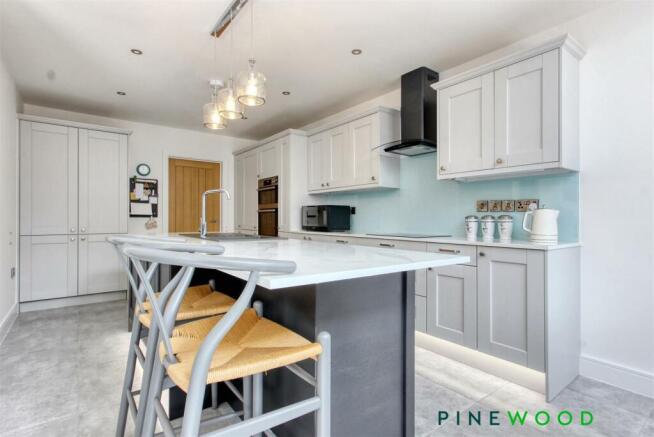 BREAKFAST KITCHEN
