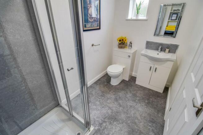 EN SUITE SHOWER ROOM/W.C. (ANNEX)